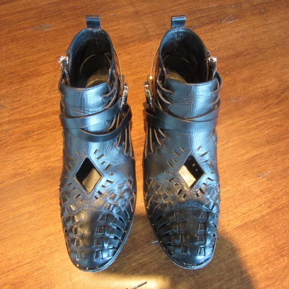 Ivy Kirzhner Black Cut Out Booties Size 7M